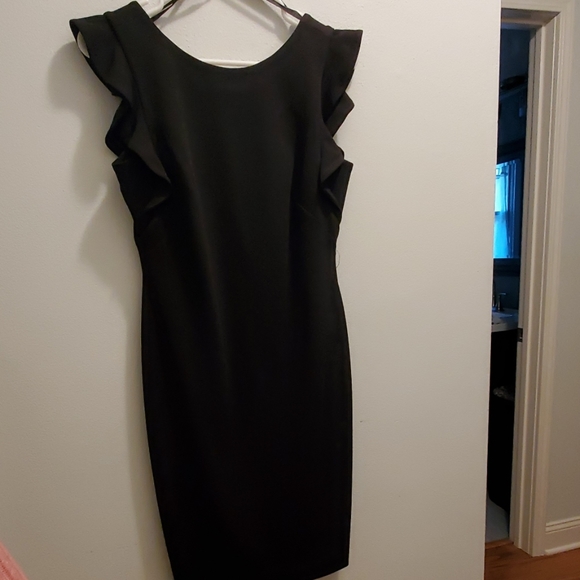 Calvin Klein Dresses & Skirts - Calvin Klein ruffle sleeve dress